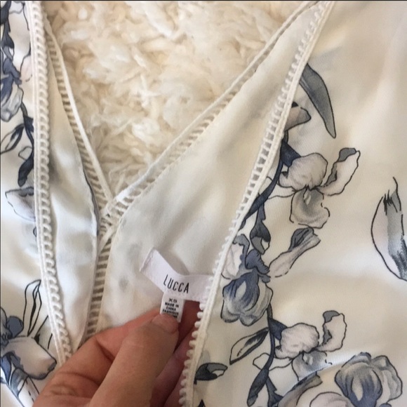 Lucca Lace V Neck Floral Maxi Dress - Picture 6 of 7